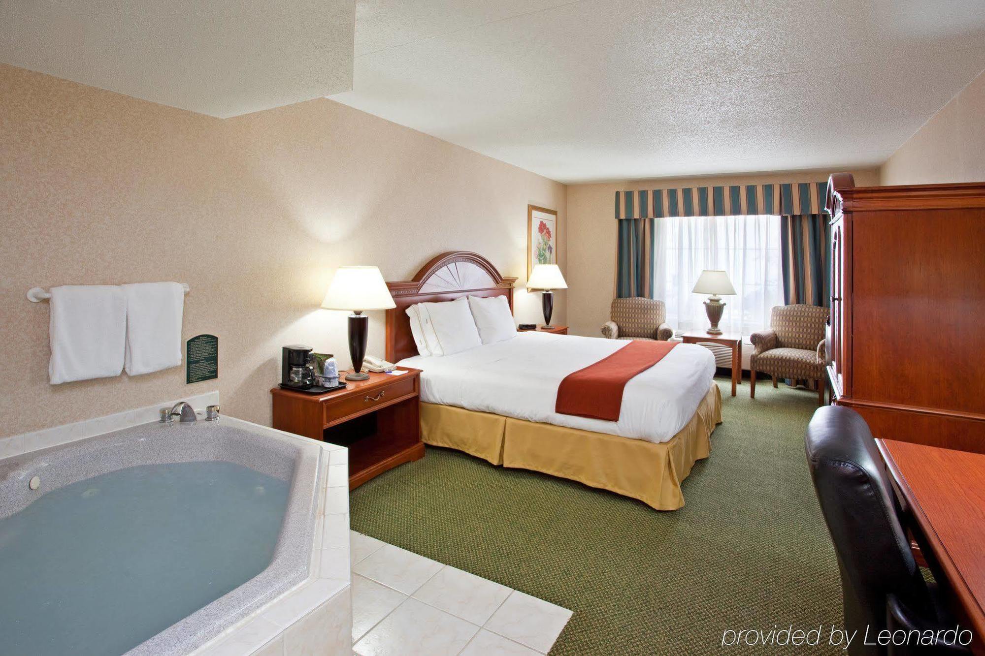 Holiday Inn Express Pittsburgh-Bridgeville, An Ihg Hotel Zimmer foto